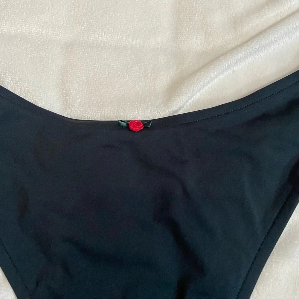 Frankies Bikinis sleek black